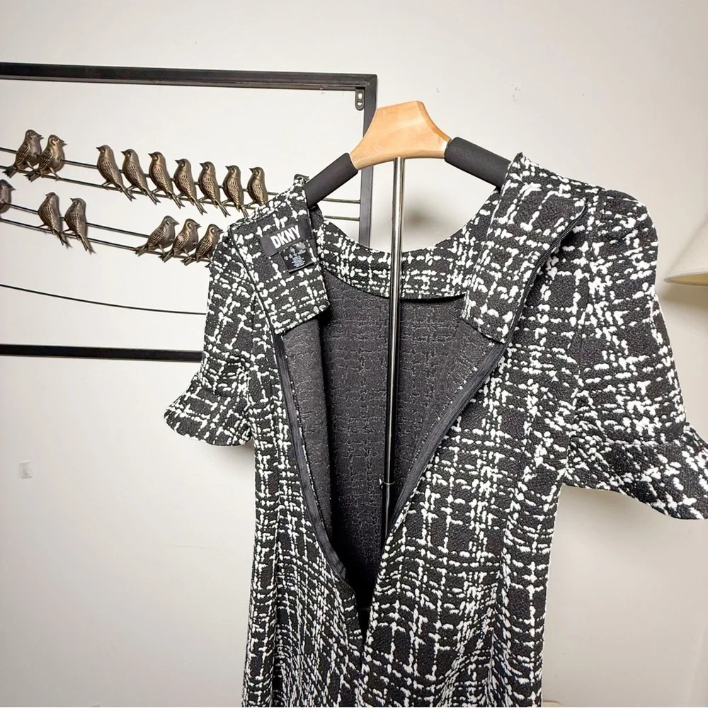 DKNY Black &‎ White Tweed Fit & Flare Knit Dress V-Neck Short Sleeve 10 Cocktail